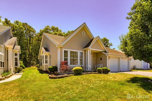 20 Valley Stream Pl, Barnegat, NJ, 08005-5524 | Card Image