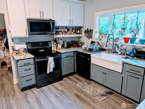 2824 Aberdeen Ave, Hoquiam, WA, 98550-4203 | Card Image
