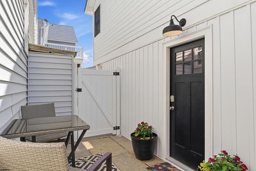 rear-cottage-814 E 7th Street, Ocean City, NJ, 08226 | Card Image