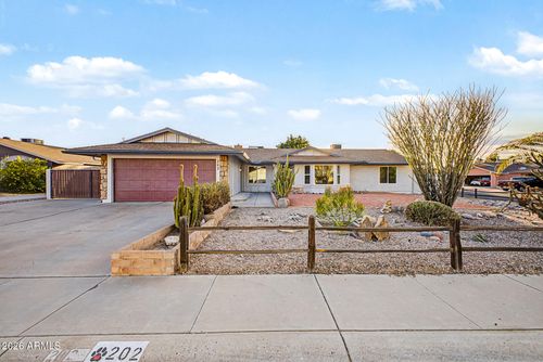 202 S Kenneth Pl, Chandler, AZ, 85226-4847 | Card Image