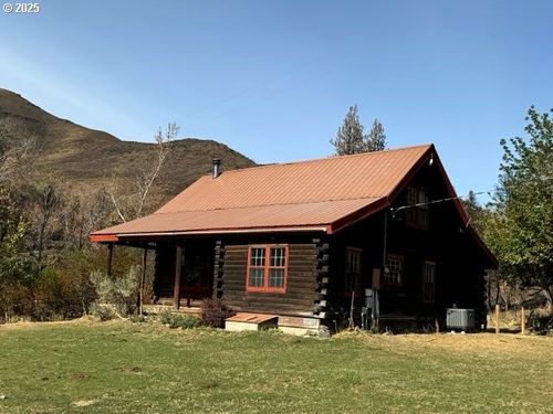44910 Eagle Creek Rd, Richland, OR, 97870-6635 | Card Image