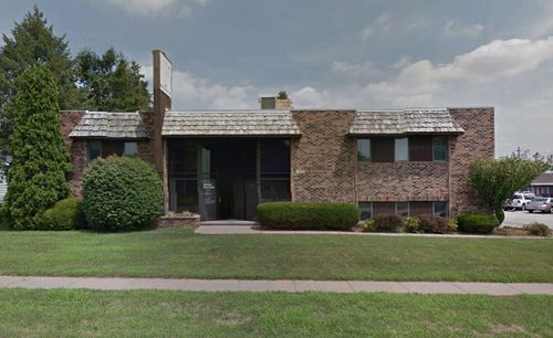 1970 Spruce Hills Dr, Bettendorf, IA, 52722-2681 | Card Image