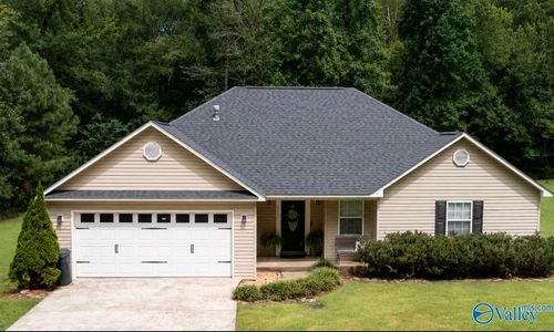 2209 Pond Cir, Guntersville, AL, 35976-7570 | Card Image