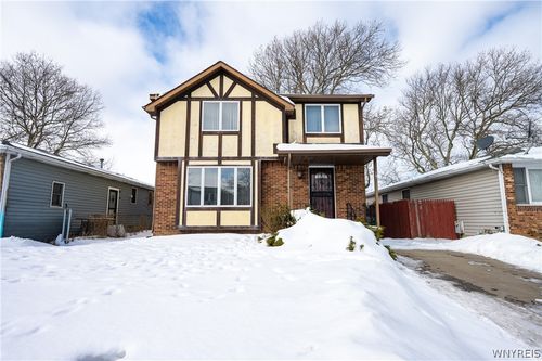 15 John Paul Ct, Buffalo, NY, 14206-1767 | Card Image