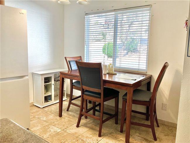 kitchen area dinning | Image 6