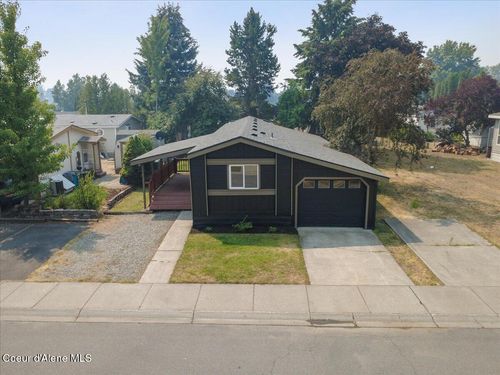 1686 W Dartmouth Cir, Coeur D Alene, ID, 83815-9458 | Card Image