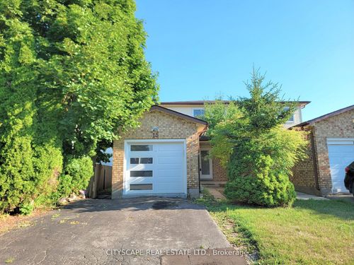 15 Hartsfield Dr, Courtice, ON, L1E1M8 | Card Image
