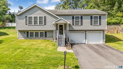 111 Alisha Ln, Waterbury, CT, 06705-5729 | Card Image