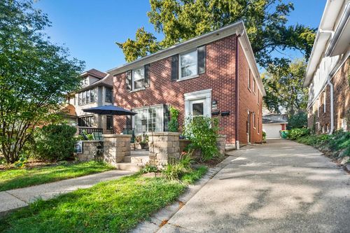 1702-1700 E Menlo Boulevard, Shorewood, WI, 53211 | Card Image