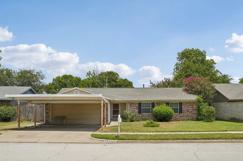 813 Blue Ridge Trl, Saginaw, TX, 76179-2006 | Card Image