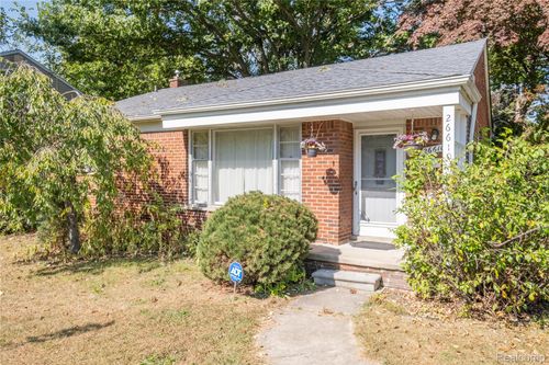 26610 W 6 Mile Rd, Redford, MI, 48240-2318 | Card Image