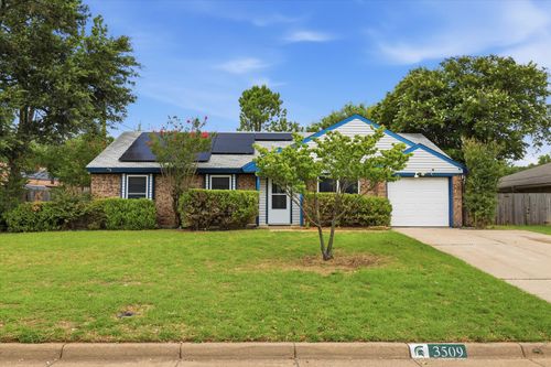 3509 Westgrove Dr, Arlington, TX, 76001-5261 | Card Image