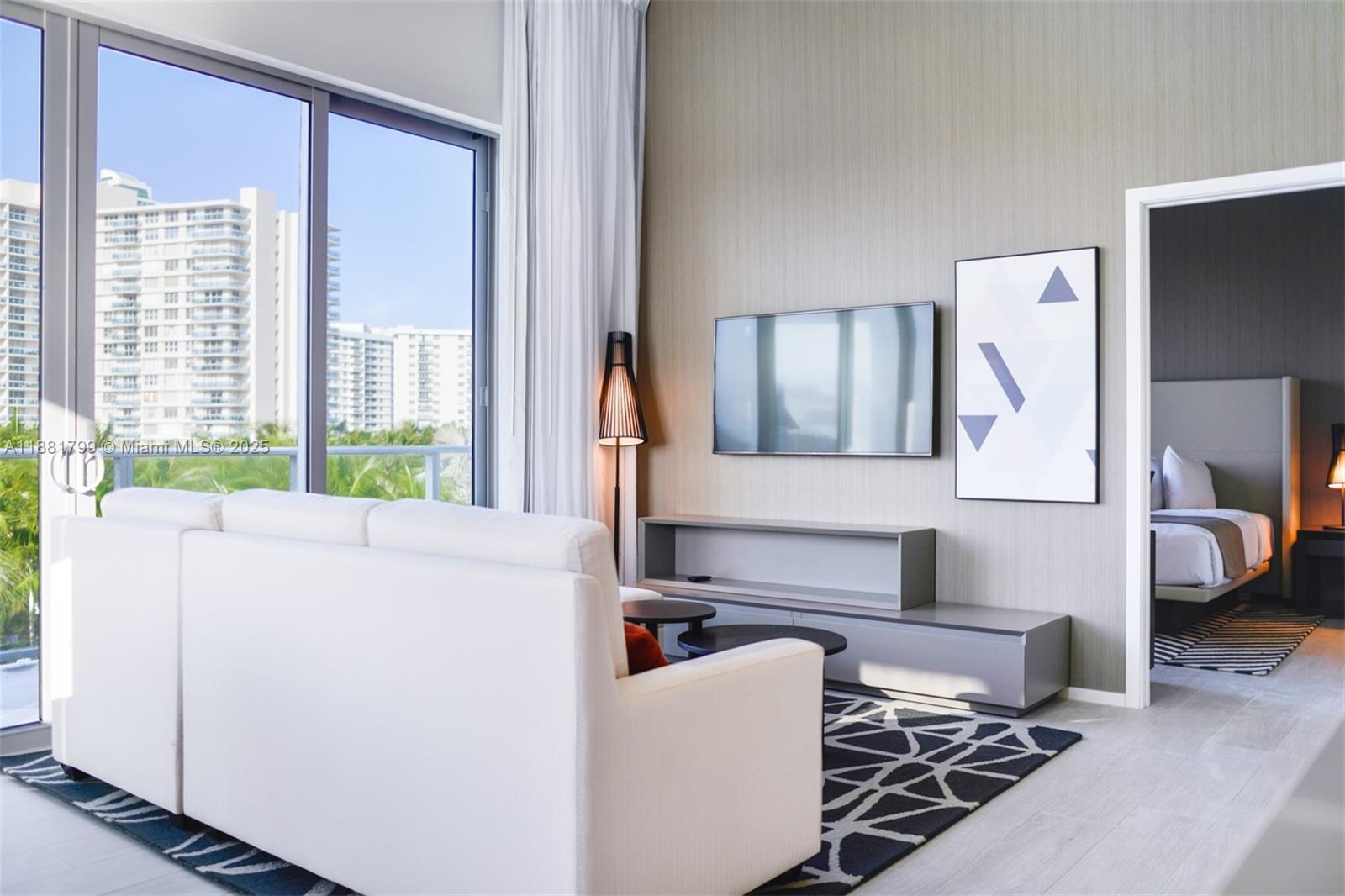 Residential in Hollywood 5