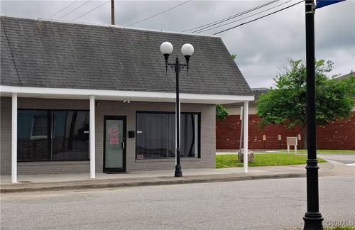 105 Pickwick Ave, Colonial Heights, VA, 23834-3456 | Card Image