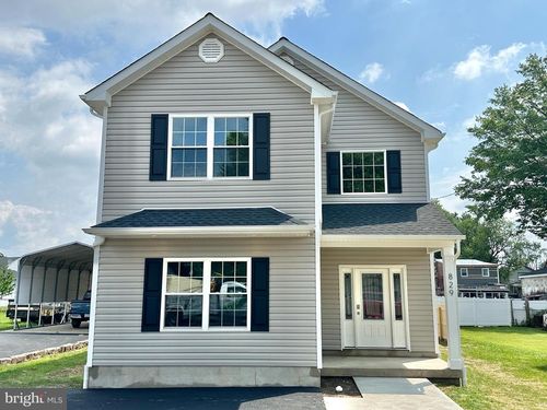 829 Third Ave, CROYDON, PA, 19021-7448 | Card Image