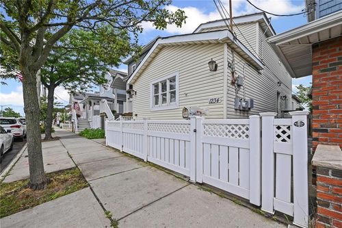 12-34 Cross Bay Blvd, Broad Channel, NY, 11693-1107 | Card Image