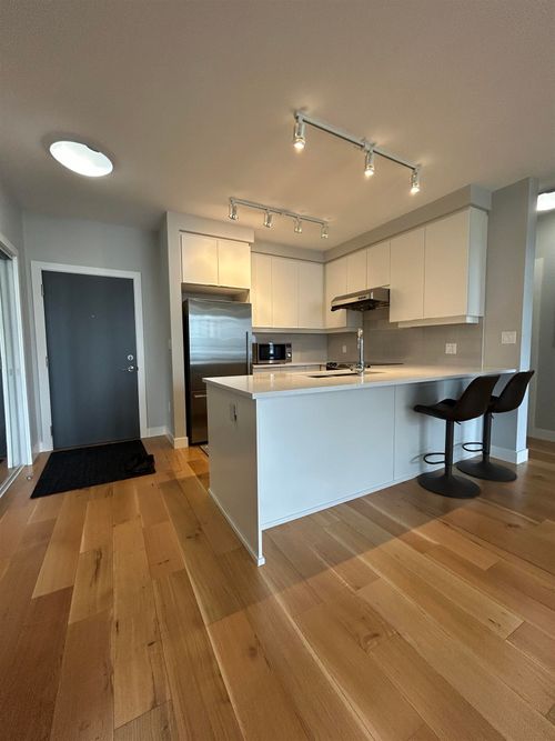 518-9393 Tower Rd, Burnaby, BC, V5A0E2 | Card Image
