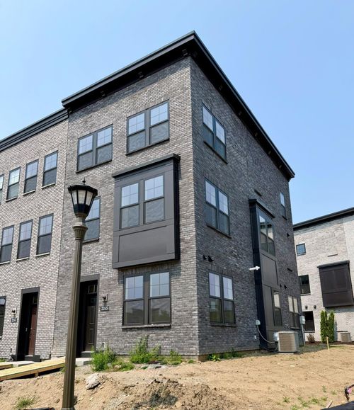 2265 Beechwood Ave, Saint Paul, MN, 55116-2081 | Card Image