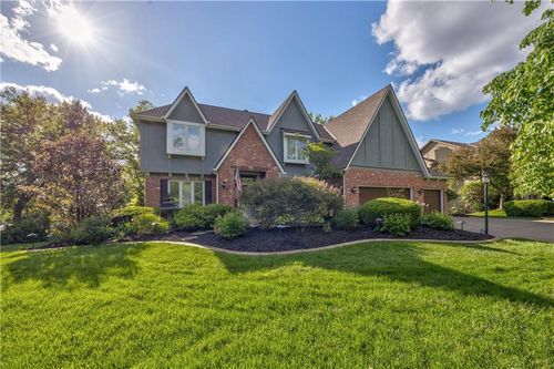 8618 138th Ter, Overland Park, KS, 66223-1130 | Card Image