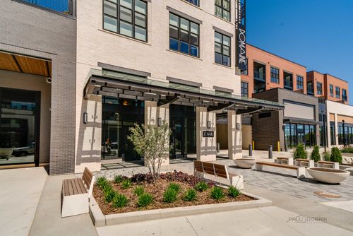 1229-750 Hawthorn Row, Vernon Hills, IL, 60061-1675 | Card Image