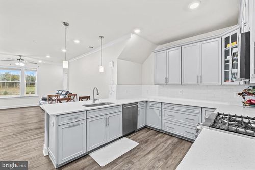 22528 Wilson View Ter, ASHBURN, VA, 20148-7733 | Card Image