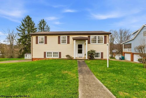 27 Millbrook Rd, Bridgeport, WV, 26330-1019 | Card Image