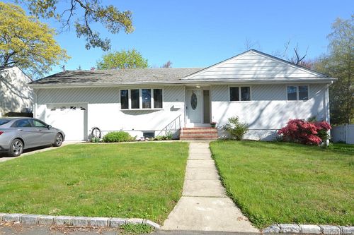 56 Jerome St, Lindenhurst, NY, 11757-3429 | Card Image