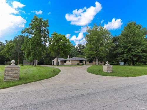 3561 E Stipp Rd, Bloomington, IN, 47401-8851 | Card Image