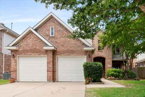 6945 Shoreview Dr, Grand Prairie, TX, 75054-6846 | Card Image