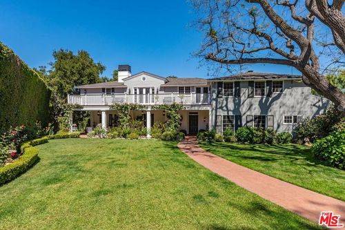 685 Elkins Rd, Los Angeles, CA, 90049-1903 | Card Image