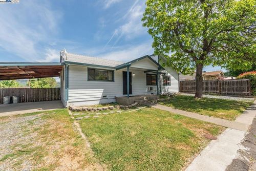 71 1st Ave, Lewiston, CA, 96052 | Card Image