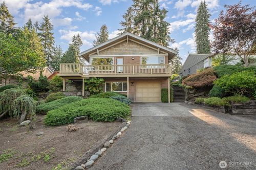 16719 39th Pl Ne, Lake Forest Park, WA, 98155-5605 | Card Image
