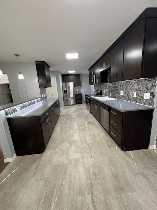 2944 King Cole Dr, Dallas, TX, 75216-3435 | Card Image