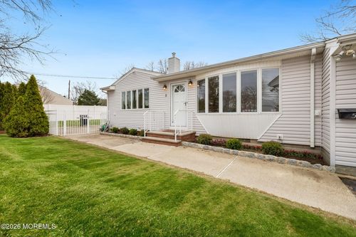 5 Barrier Drive, Hazlet, NJ, 07730 | Card Image