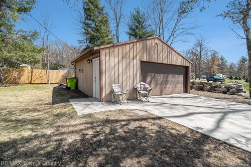 4071 Lakeside Dr, Beaverton, MI, 48612-8834 | Card Image
