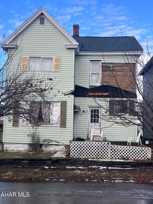 321 N 7th Ave, Altoona, PA, 16601-5836 | Card Image