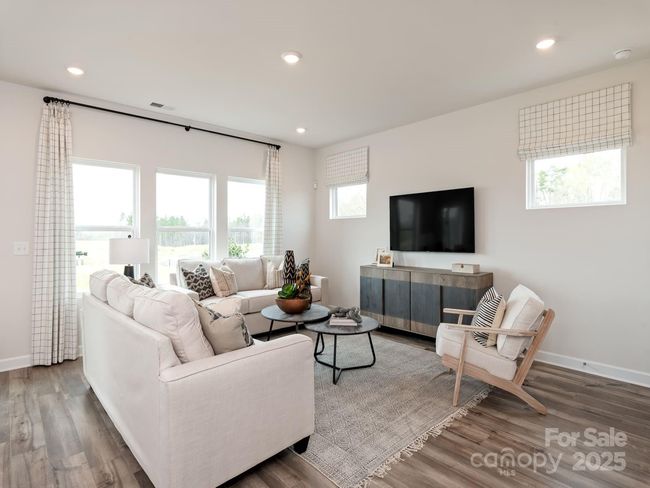 1 / 3Photo is not of the actual home, but is an inspirational photo of builder’s model home and may depict options, furnishings, and/or decorator features that are not included. | Image 6