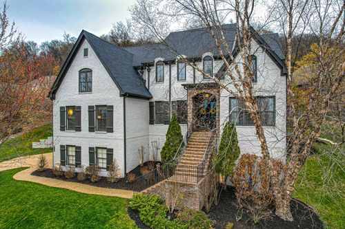 219 King Arthur Cir, Franklin, TN, 37067-6469 | Card Image
