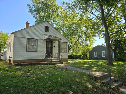 5528 N 32nd St, Milwaukee, WI, 53209-4832 | Card Image