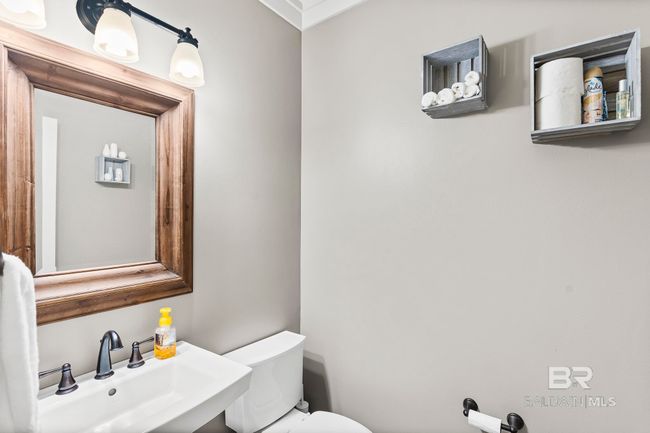 Bathroom | Image 19