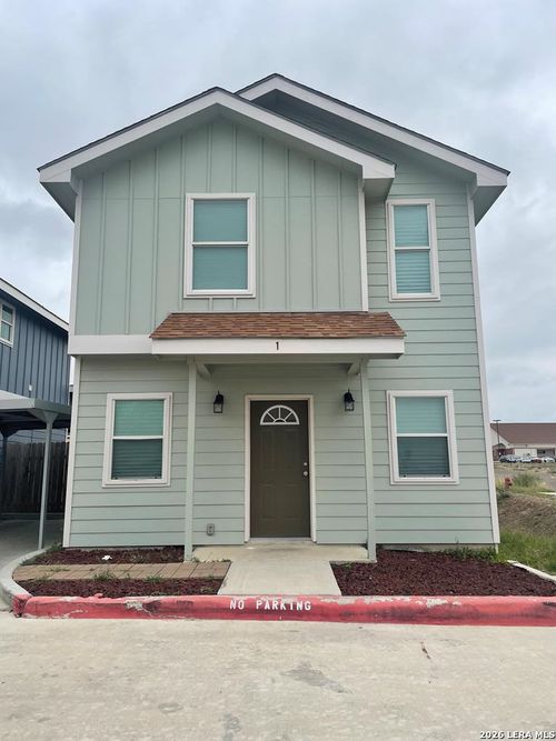 1-2556 Fox Pl, Eagle Pass, TX, 78852-6952 | Card Image