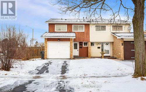 2568 Cobbinshaw Cir, Mississauga, ON, L5N2G3 | Card Image