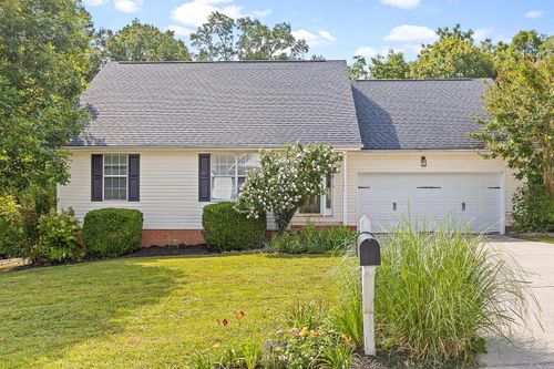 6594 White Tail Dr, Ooltewah, TN, 37363-5868 | Card Image