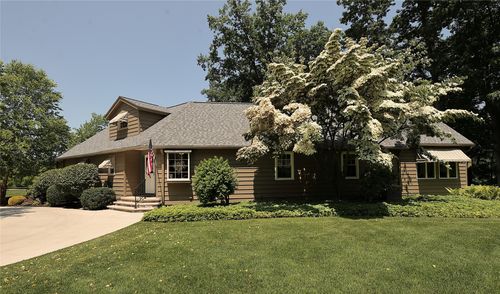501 Dutch Rd, Fairview, PA, 16415-1632 | Card Image