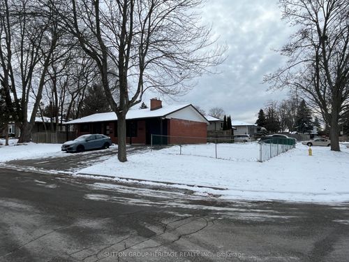 955 Hawthorne Crt, Oshawa, ON, L1H2H4 | Card Image