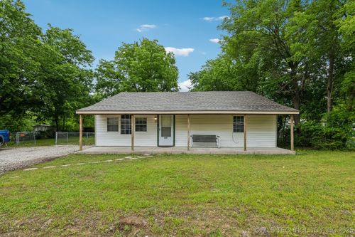 110 W Carter St, Sperry, OK, 74073 | Card Image