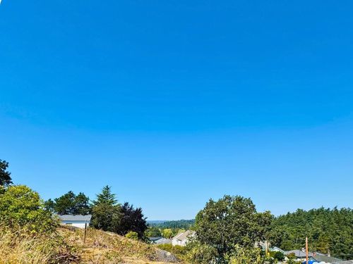 508 Davida Ave, Saanich, BC, V9A2C7 | Card Image
