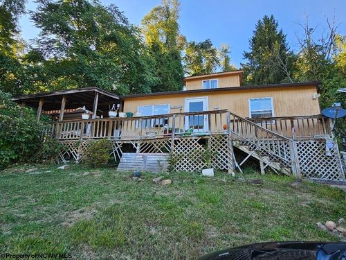 374 Limestone Rd, Clarksburg, WV, 26301-7105 | Card Image