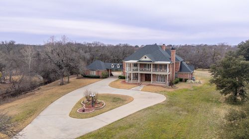 207 Oakridge Trl, Kennedale, TX, 76060-5426 | Card Image