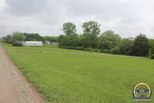 9395 Delaware Dr, Ozawkie, KS, 66070-0000 | Card Image